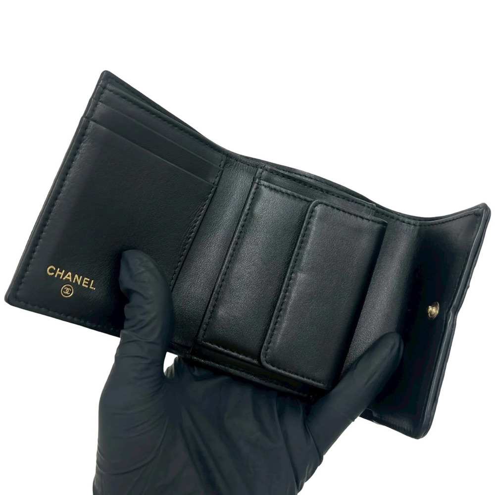 CHANEL Black Caviar Leather Logo Wallet - Picture 7 of 10